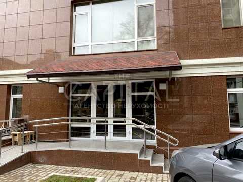 комерційна за адресою Антоновича вул. (Горького), 131
