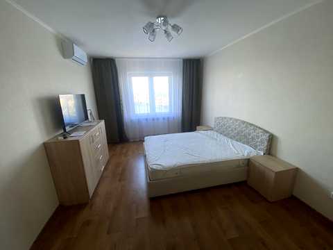 квартира за адресою Ревуцького вул., 54