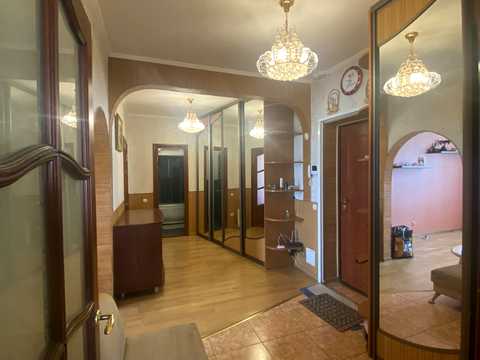 квартира за адресою Анни Ахматової вул., 50