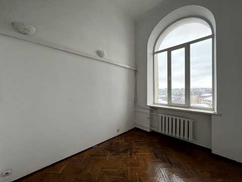 комерційна за адресою Визволення, 2