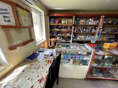 комерційна за адресою Центральна, 19а