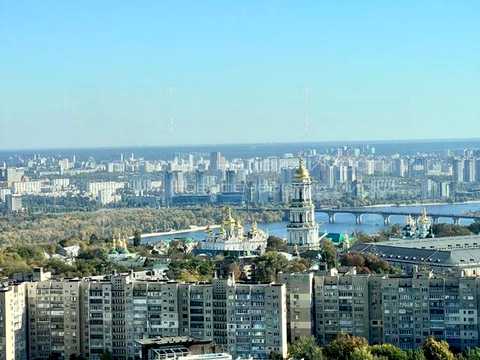 комерційна за адресою Кловський узвіз, 7