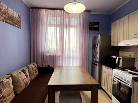 квартира по адресу Сім'ї Кульженків ул. (Петра Дегтяренка), 33