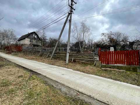 участок по адресу Центральна