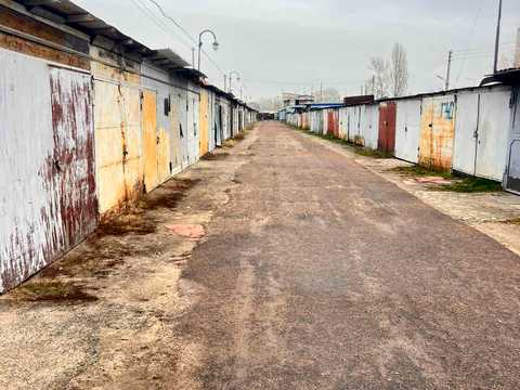 паркомісце за адресою Північна вул. (Північна), 4
