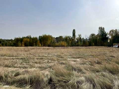 участок по адресу с. Погребы, 