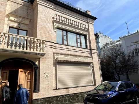 комерційна за адресою Євгена Чикаленка вул. (Пушкінська), 32В