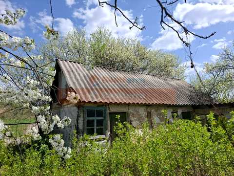 ділянка за адресою с. Макіївка, Лісова, 16