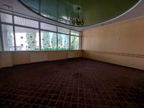 коммерческая по адресу Виставкова, 1