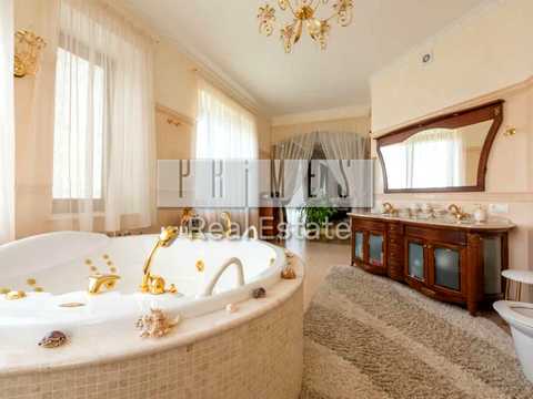 будинок за адресою заплавна, 1