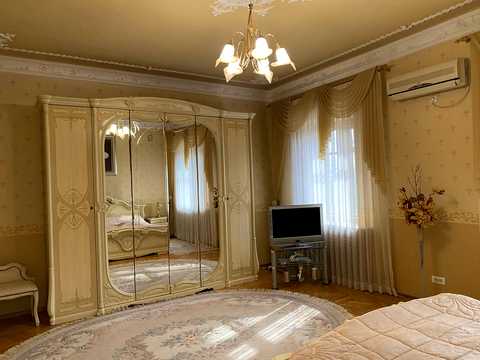 будинок за адресою Академіка Вернадського вул.