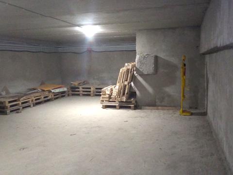 комерційна за адресою Незалежності бульв., 2 к2