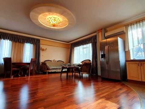 квартира за адресою Сергія Нігояна просп. (Калініна)