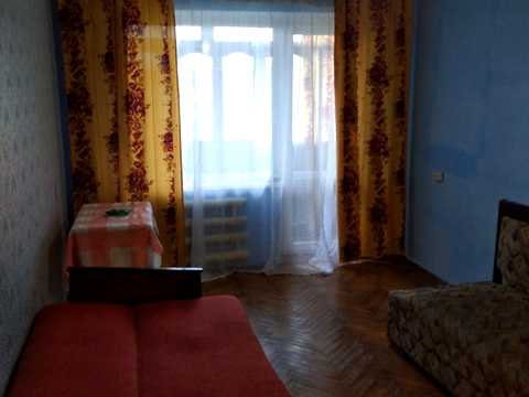 квартира по адресу Молодіжна, 8