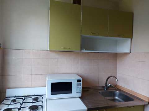квартира по адресу Строителей ул., 12