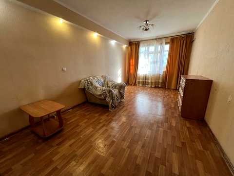 квартира за адресою Олега Ольжича вул. (Ленінградська), 1-В