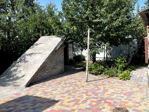 будинок за адресою Волноваська вул. (Саратовська), 9