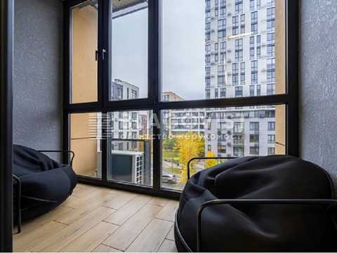 квартира за адресою Салютна вул., (Будинок 04701-04702)