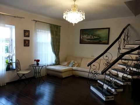 будинок за адресою Садова вул., 1