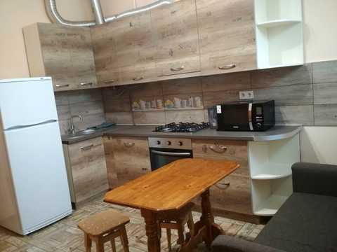 квартира за адресою Братів Міхновських вул. (Московська), 36