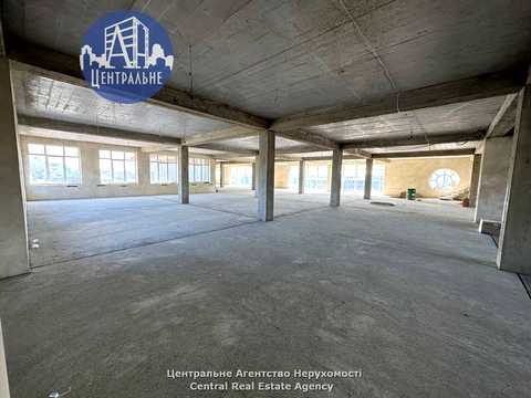комерційна за адресою Хотинська вул., 39в