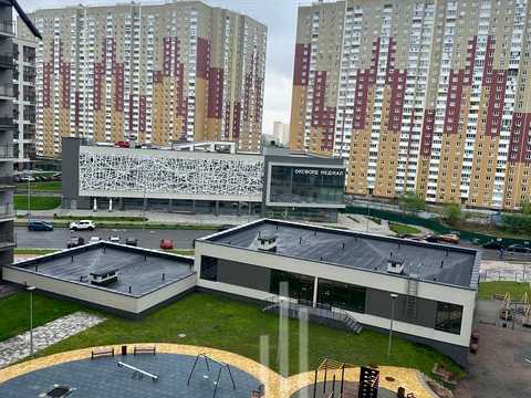 квартира по адресу Олександра Олеся ул., 5-А