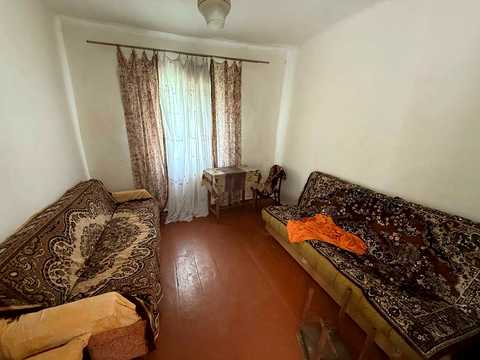 квартира за адресою Вишнева, 13