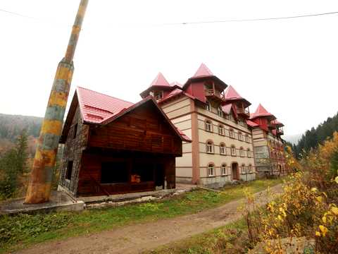 комерційна за адресою Грушевського вул., 1