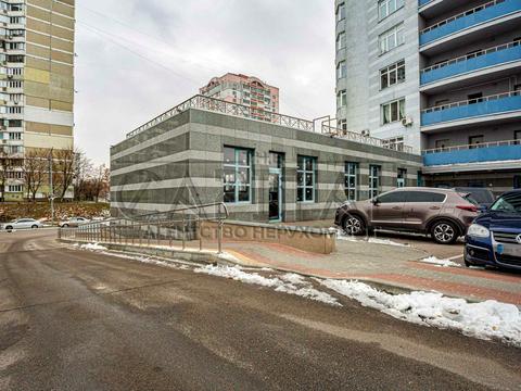 комерційна за адресою Миколи Ушакова вул., 1-Д