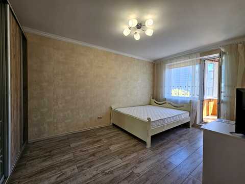 квартира за адресою Святошинська вул., 27