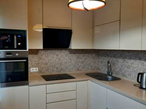 квартира за адресою Автозаводська вул., 77