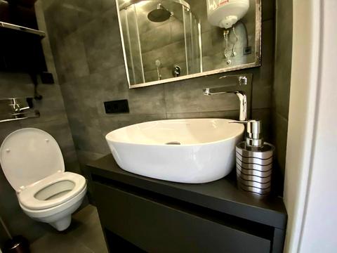 квартира за адресою Салютна вул., 2к1