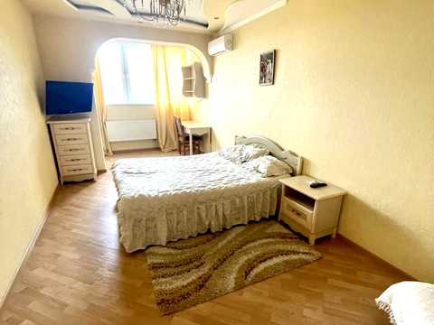 квартира за адресою Олега Мудрака вул. (Генерала Наумова), 66