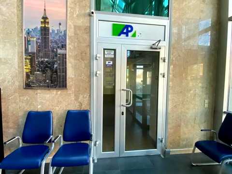 комерційна за адресою Дегтярівська вул., 26-Т