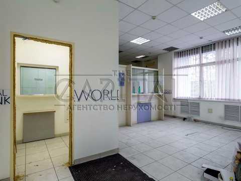 коммерческая по адресу Миколы Бажана просп., 12