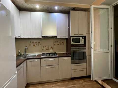 квартира по адресу Роганская ул., 130/2