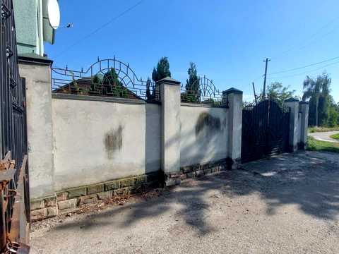 комерційна за адресою Бурштин, Калуська, 3а
