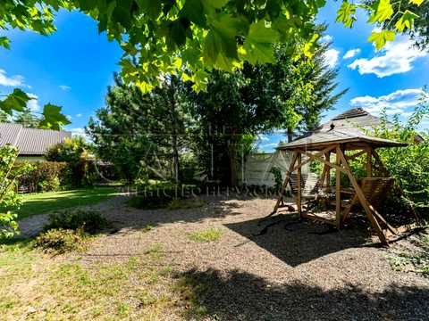 коммерческая по адресу Звенигородська ул., 23
