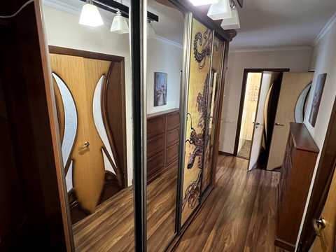 квартира за адресою Миколаївська вул., 12