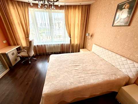 квартира за адресою Дніпровська набережна вул., 26-Б