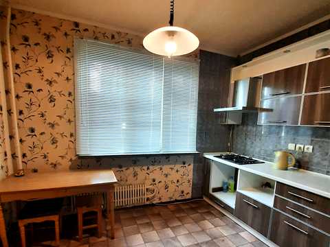 квартира по адресу Гвардейцев-Широнинцев ул., 51