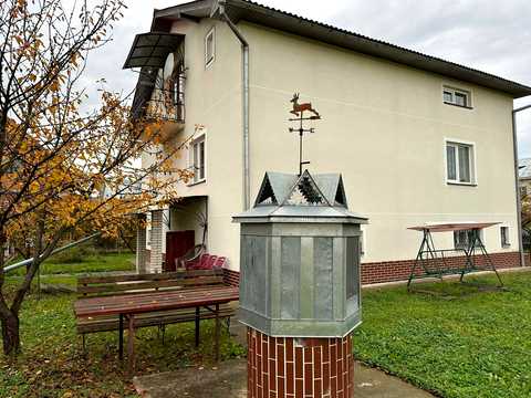 будинок за адресою с. Угринів, Вільна