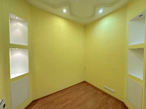 комерційна за адресою Прохоровська вул., 7