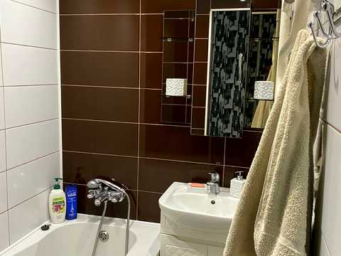 квартира за адресою Академіка Булаховського вул., 28-Г
