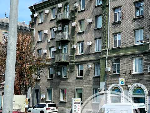 комерційна за адресою Дмитра Яворницького просп. (Карла Маркса), 78