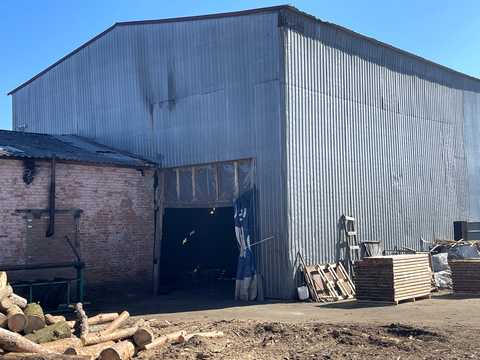комерційна за адресою Вишнева вул., 5
