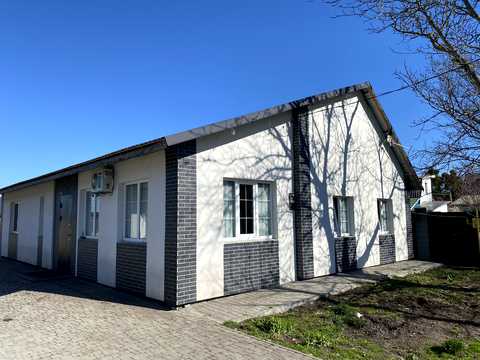 будинок за адресою Ігоря Сікорського вул. (Горького)