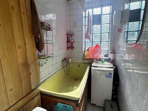 квартира за адресою Айвазовського вул., 5