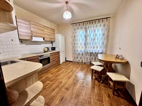 квартира за адресою Сергія Данченка вул., 1