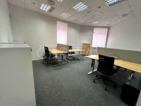 комерційна за адресою Михайлівська вул., 7